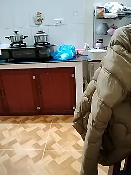 JasminePham online show from January 2026 10:48:01 PM