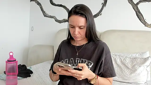 Snapshot of BridgetRodriguez chatting on January 2025 03:36:02 PM BridgetRodriguez online show from January 2025 03:36:02 PM
