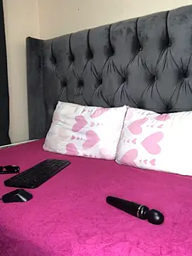 Anaelle24 online show from February 2026 07:42:02 PM