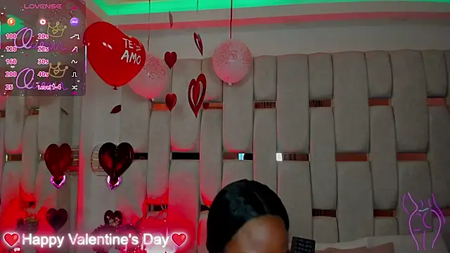 Snapshot of mia_schwarz chatting on February 2026 02:03:02 PM mia schwarz online show from February 2026 02:03:02 PM