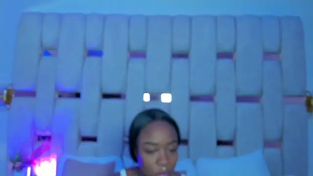 Snapshot of mia_schwarz chatting on February 2026 01:45:01 PM mia schwarz online show from February 2026 01:45:01 PM