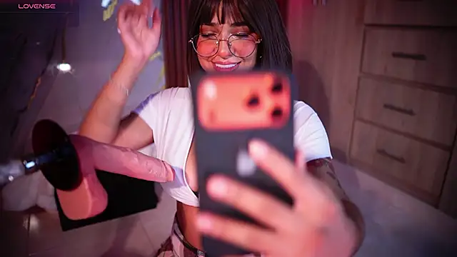 Mikubani18 online show from March 2026 03:45:02 AM