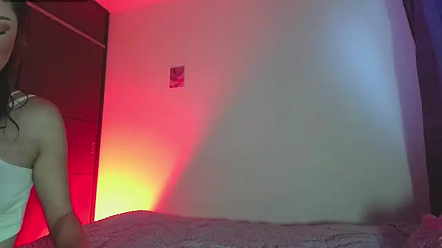 Snapshot of Imsophie_collins chatting on December 2024 09:16:01 PM Imsophie collins online show from December 2024 09:16:01 PM