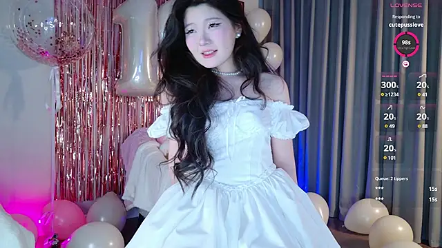 Snapshot of KitayamaChu chatting on January 2025 09:45:01 PM KitayamaChu online show from January 2025 09:45:01 PM