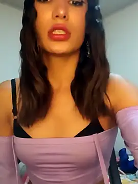Snapshot of Lanna_hott_ chatting on January 2025 03:23:01 PM Lanna hott  online show from January 2025 03:23:01 PM