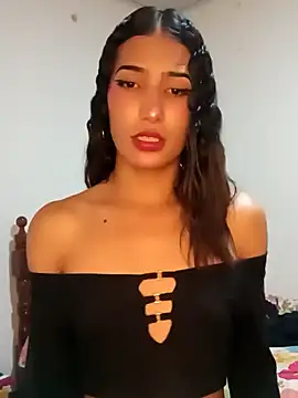 Snapshot of Lanna_hott_ chatting on January 2025 10:56:01 PM Lanna hott  online show from January 2025 10:56:01 PM
