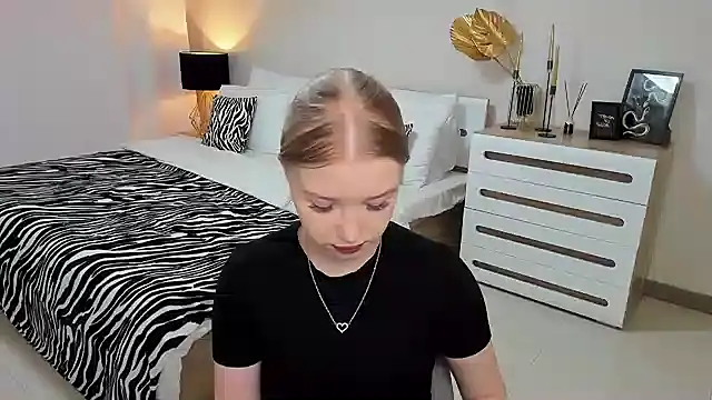 shy  lady online show from February 2025 06:20:01 PM