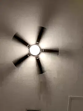 u091 online show from November 2025 02:44:01 AM