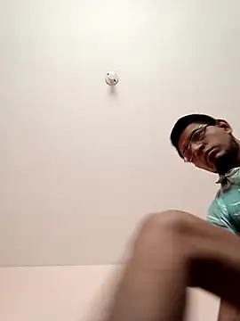 ale3J4a online show from January 2025 05:27:02 PM