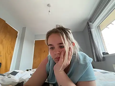 Snapshot of princess_blondex chatting on May 2026 10:00:01 AM princess blondex online show from May 2026 10:00:01 AM