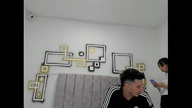 FerneyManti online show from November 2025 01:21:02 PM