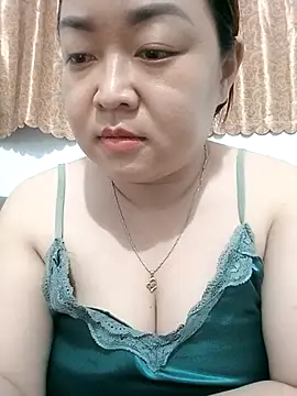 VyOanh2K online show from October 2025 02:43:02 PM