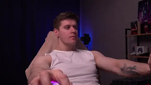 Snapshot of Bruno_Banani chatting on February 2026 07:51:01 PM Bruno Banani online show from February 2026 07:51:01 PM