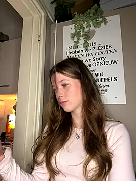 Snapshot of sophiamlf chatting on December 2025 07:29:02 PM sophiamlf online show from December 2025 07:29:02 PM