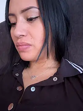 Snapshot of Sara_luna_ chatting on December 2024 02:10:02 PM Sara luna  online show from December 2024 02:10:02 PM