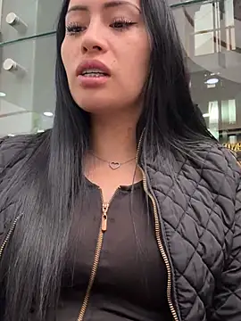 Snapshot of Sara_luna_ chatting on January 2025 04:02:02 PM Sara luna  online show from January 2025 04:02:02 PM