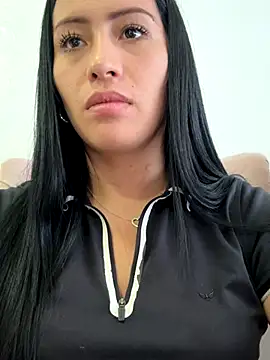 Snapshot of Sara_luna_ chatting on November 2025 05:37:01 PM Sara luna  online show from November 2025 05:37:01 PM