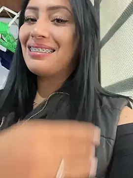 Snapshot of Sara_luna_ chatting on June 2026 04:52:02 PM Sara luna online show from June 2026 04:52:02 PM