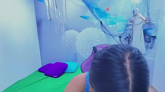 DEMI LEED online show from November 2025 01:34:02 PM