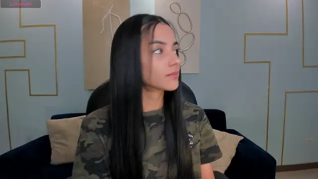 HannahJamesX online show from December 2024 06:53:02 PM