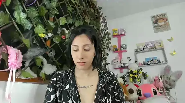 LunaDeCristall online show from February 2025 09:08:02 AM