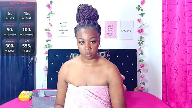 CiaraEbony online show from October 2025 12:00:01 AM