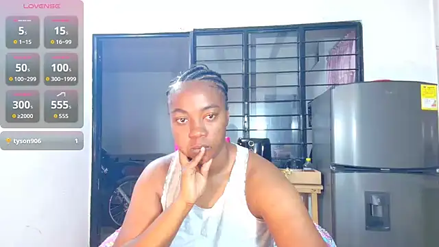 CiaraEbony online show from April 2026 08:15:01 AM