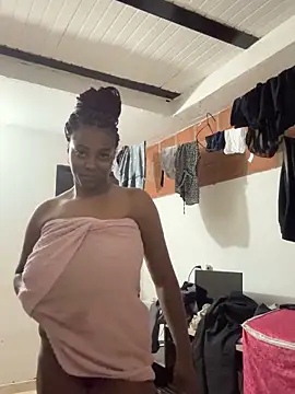 Snapshot of CiaraEbony chatting on June 2026 11:35:02 PM CiaraEbony online show from June 2026 11:35:02 PM