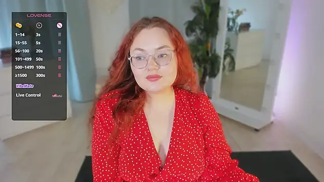 Snapshot of Lana_Bananass chatting on June 2026 11:01:02 AM Lana Bananass online show from June 2026 11:01:02 AM