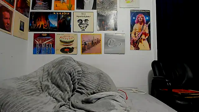 Snapshot of cloudyystar666 chatting on November 2025 06:24:02 AM cloudyystar666 online show from November 2025 06:24:02 AM