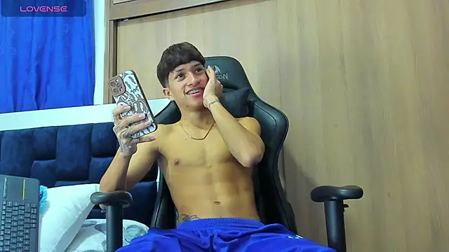  CamiloBass online show from January 2025 01:11:02 AM