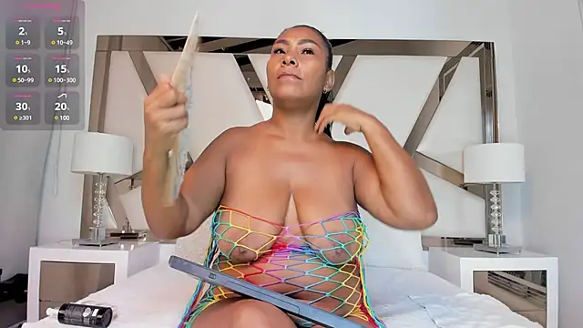 OliviaBurning online show from February 2025 11:31:02 AM