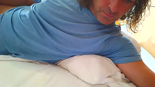 costanza7070 online show from April 2026 07:58:02 PM