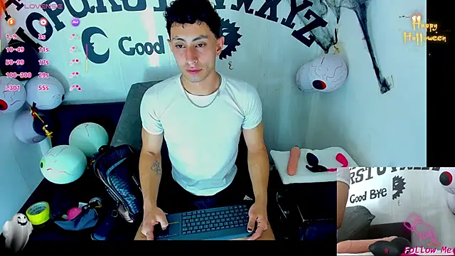 Piggy Eddy online show from November 2025 09:50:02 PM