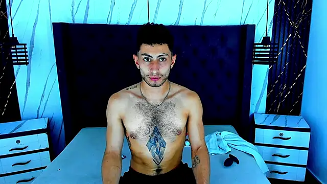 Piggy Eddy online show from November 2025 08:19:01 PM