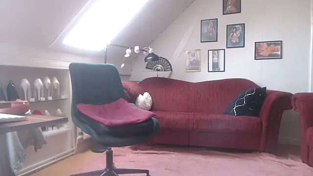 GinaBlonde online show from March 2025 01:25:02 PM