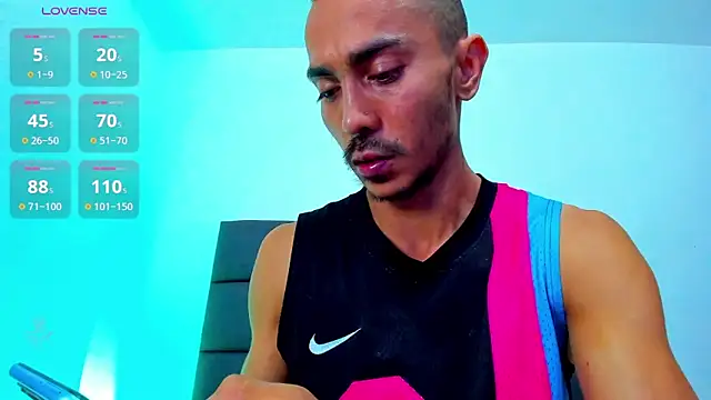 Snapshot of steven_hott8 chatting on February 2026 11:24:01 AM steven hott8 online show from February 2026 11:24:01 AM