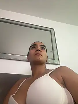 Snapshot of NatyFerrer_ chatting on July 2026 12:13:01 AM NatyFerrer online show from July 2026 12:13:01 AM