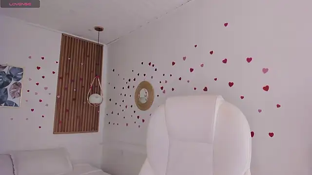 TiffanyWright online show from February 2026 01:23:01 PM