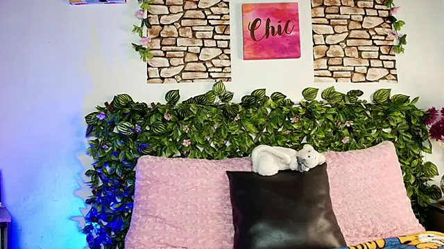 Cassie fletcher  online show from March 2025 09:40:02 PM