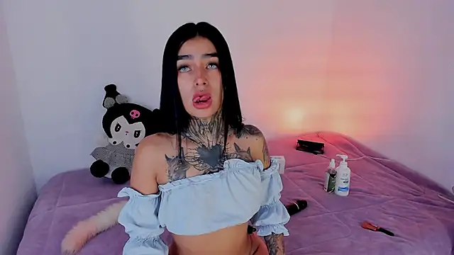 shadowcatt  online show from December 2024 06:44:01 PM