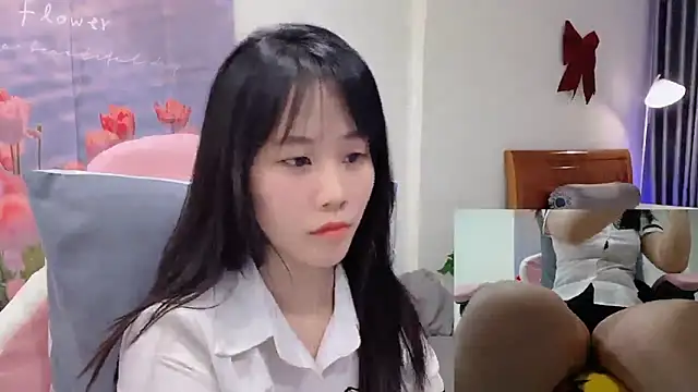 Snapshot of -rosiie- chatting on March 2025 03:41:02 AM -rosiie- online show from March 2025 03:41:02 AM