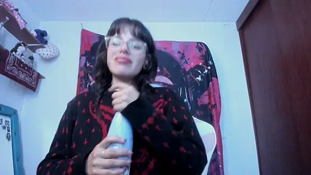 Snapshot of Lucyfx666 chatting on May 2026 07:15:02 AM Lucyfx666 online show from May 2026 07:15:02 AM
