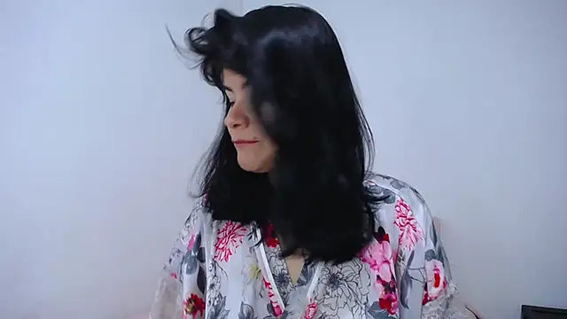 luccy21  online show from January 2026 09:47:02 AM