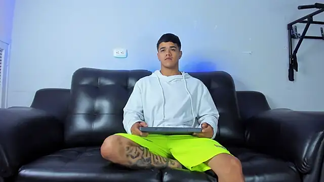 Rob saenz  online show from February 2025 12:46:02 PM