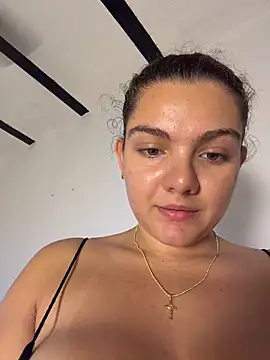 Snapshot of eva_y_marcelo chatting on May 2026 12:01:01 PM eva y marcelo online show from May 2026 12:01:01 PM
