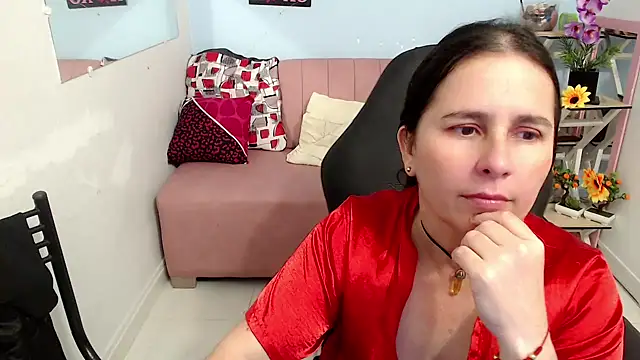 victoria jones online show from October 2025 06:40:02 PM