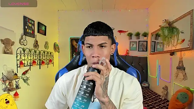 Damian latinxxx online show from January 2026 03:09:01 AM