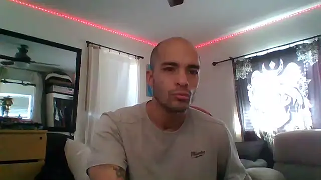 JohnnyDeep187 online show from December 2024 10:21:01 PM