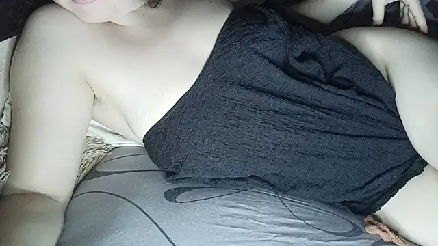 Snapshot of MarieFerguson chatting on December 2024 01:56:01 PM MarieFerguson online show from December 2024 01:56:01 PM